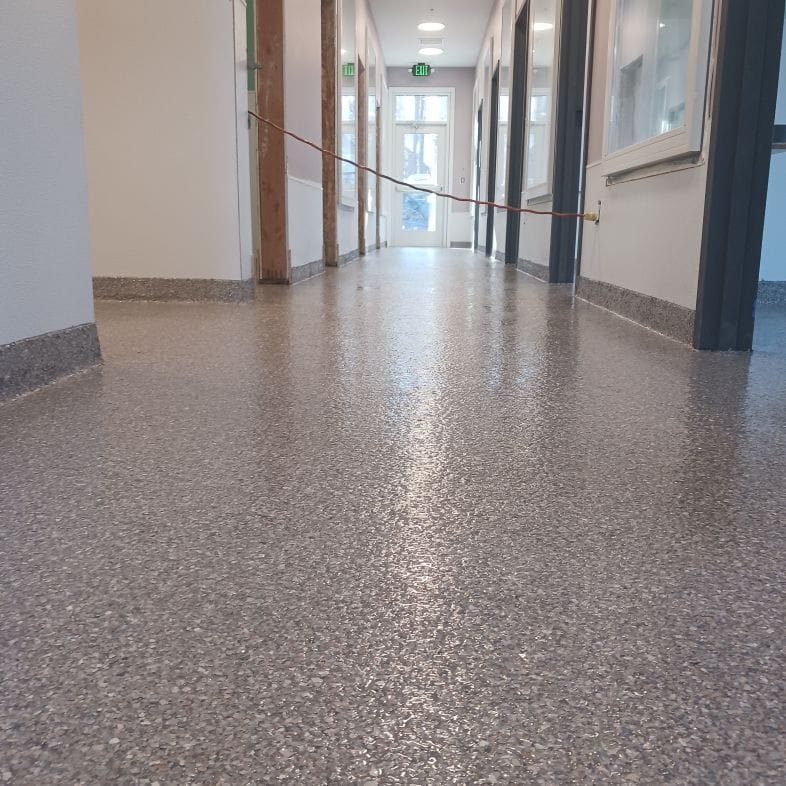 dog kennel flooring